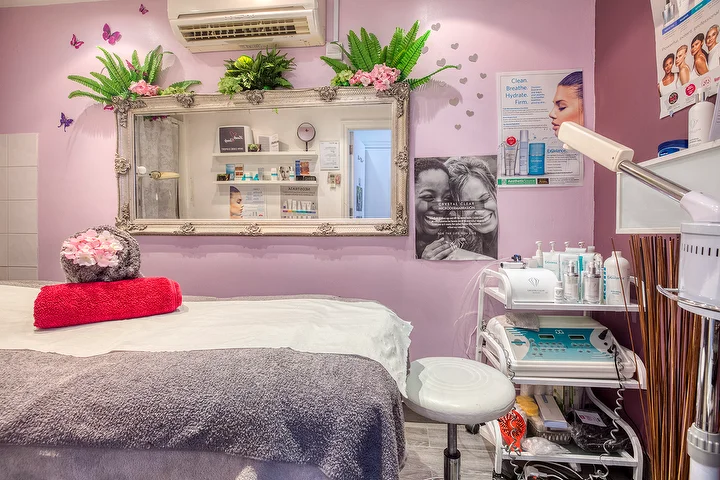 Loveth Love Beauty Salon Gallery 4